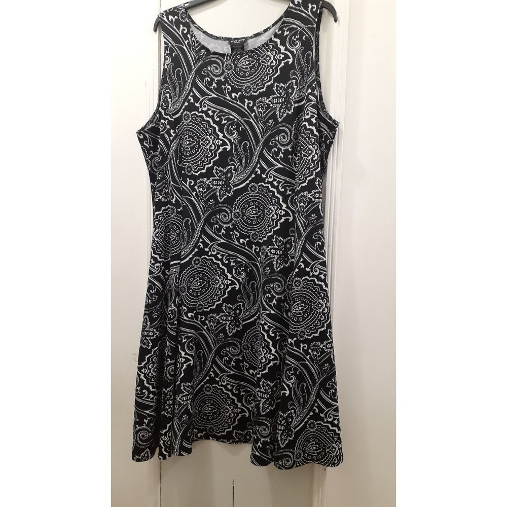 True Envy Dress 18W Black White Paisley Print Sleeveless Shift Flared Hem Summer
